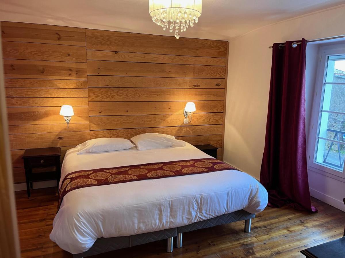 L'Hostellerie De Sevremont Saint-Michel-Mont-Mercure Екстер'єр фото